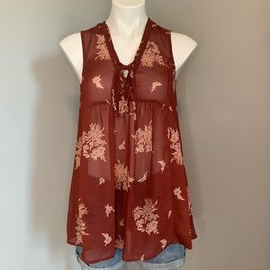 5/$25 - Lily White flowy floral top